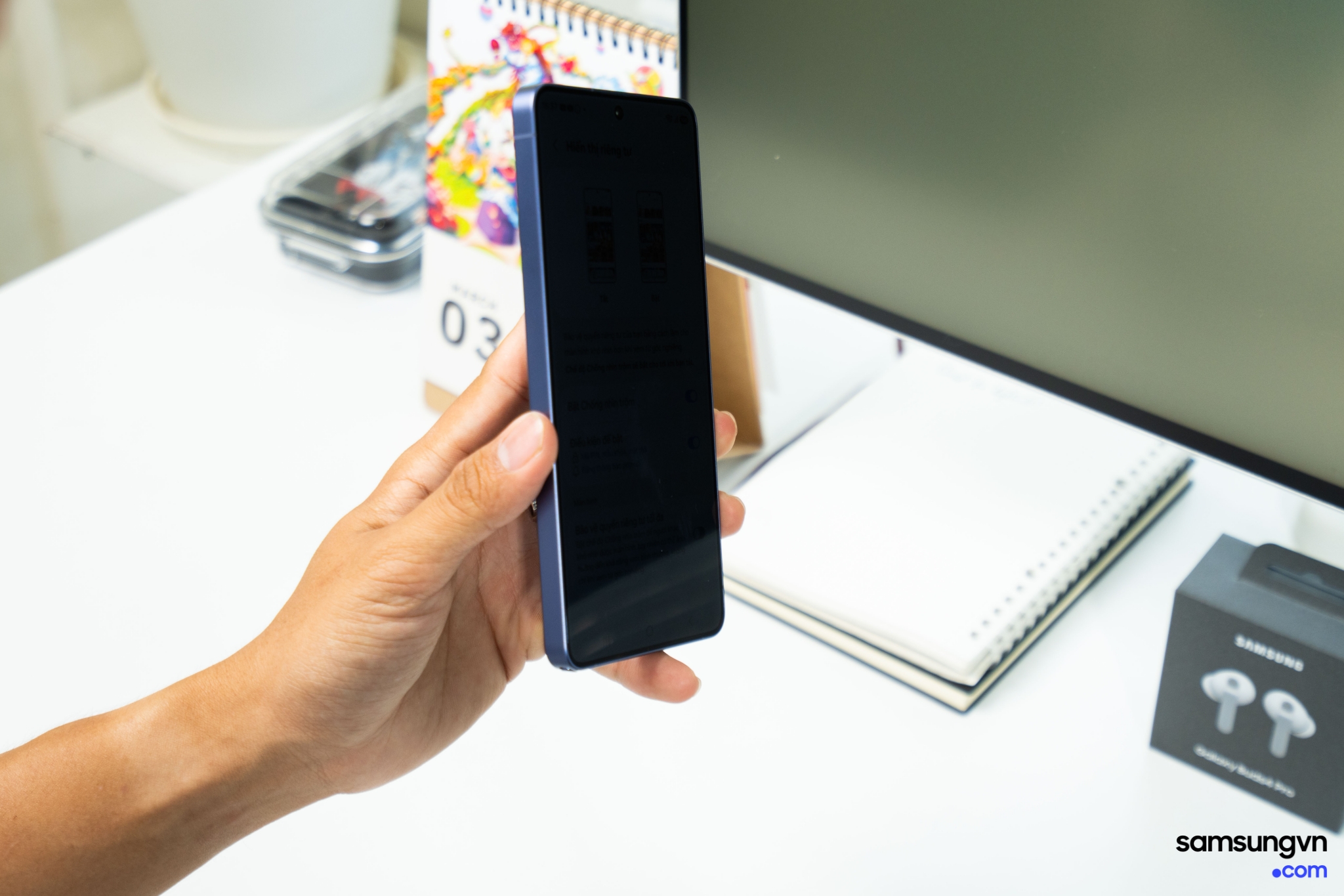 Không chỉ Ultra, Galaxy S27 Pro cũng sẽ được trang bị màn hình chống nhìn trộm?